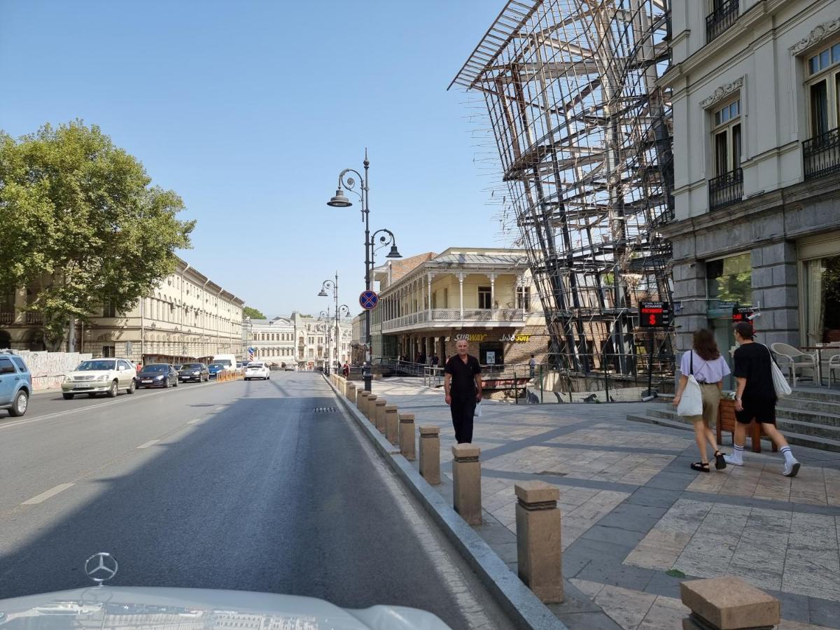 הוילה Old Tbilisi Freedom Square, Tbilisi Площадь Свободы מראה חיצוני תמונה