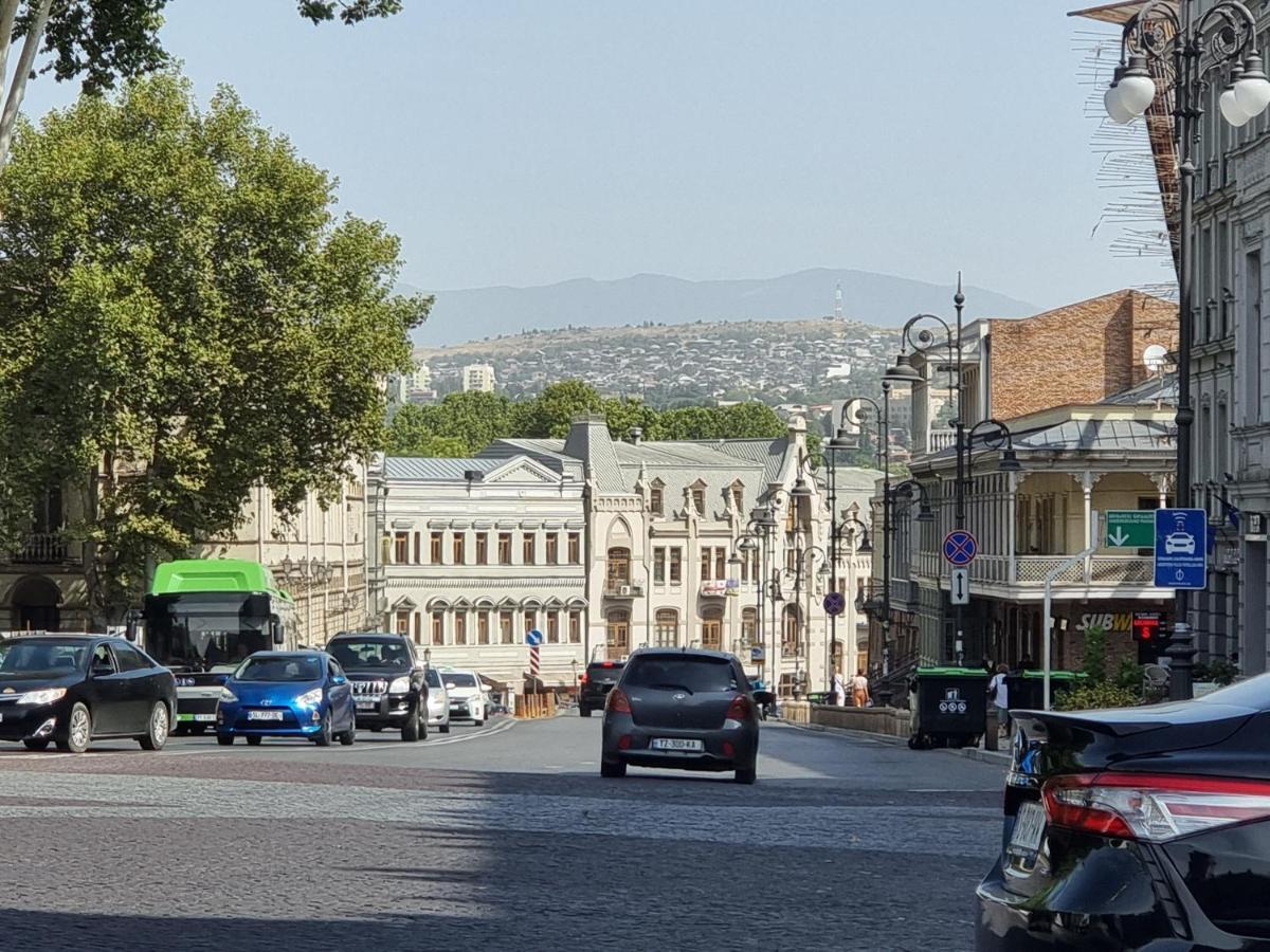 הוילה Old Tbilisi Freedom Square, Tbilisi Площадь Свободы מראה חיצוני תמונה