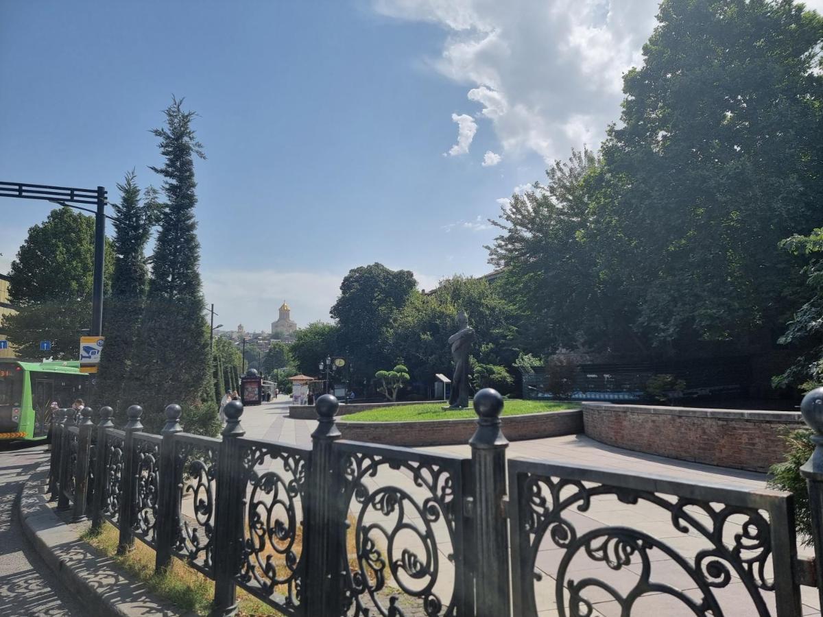 הוילה Old Tbilisi Freedom Square, Tbilisi Площадь Свободы מראה חיצוני תמונה